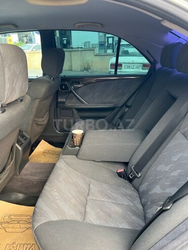 Mercedes E 220 d 2001, 320,000 km - 2.2 l - Bakı