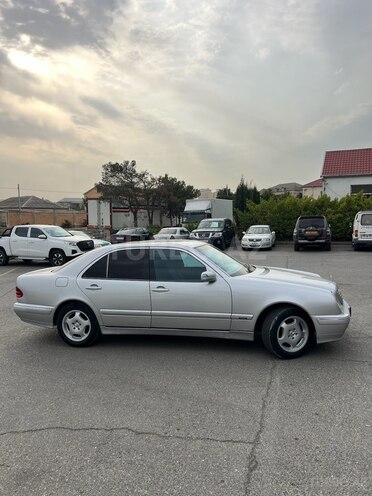 Mercedes E 220 d 2001, 320,000 km - 2.2 l - Bakı