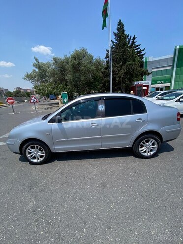 Volkswagen Polo 2006, 240,000 km - 1.4 l - Bakı