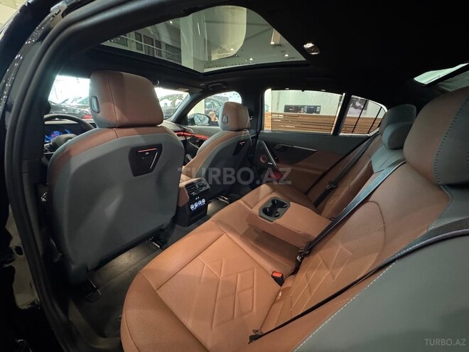 BMW 520 2025, 0 km - 2.0 л - Bakı