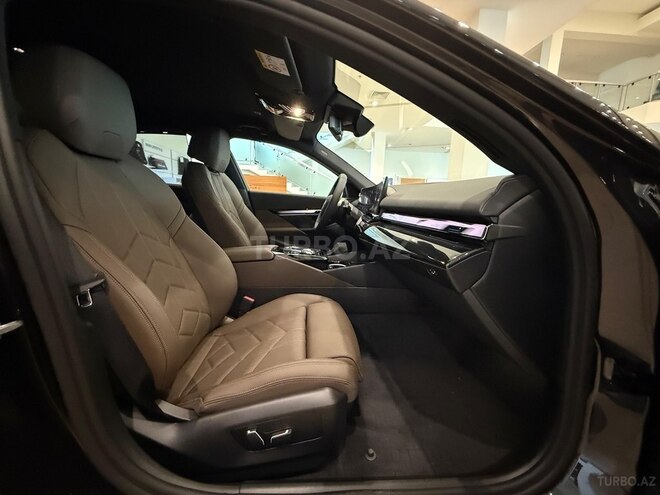 BMW 520 2025, 0 km - 2.0 л - Bakı