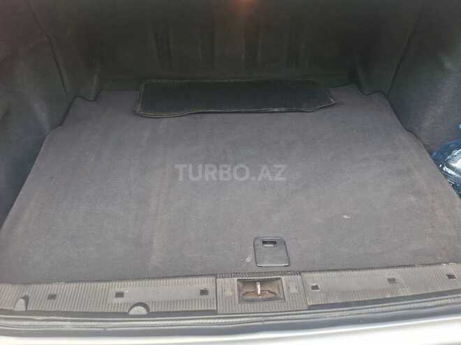 Mercedes E 240 2001, 263,570 km - 2.6 l - Bakı