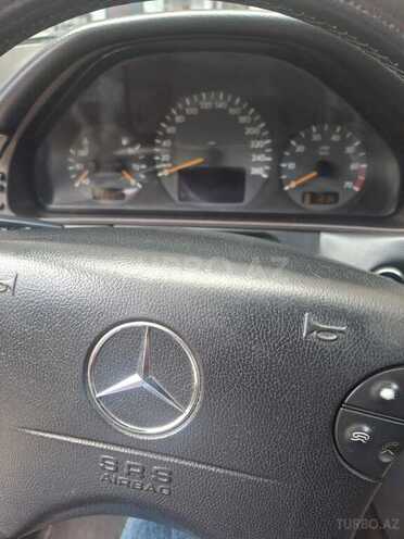 Mercedes E 240 2001, 263,570 km - 2.6 l - Bakı