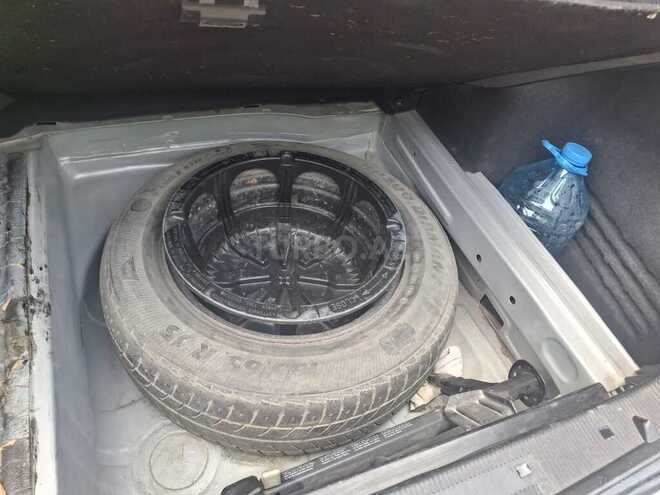 Mercedes E 240 2001, 263,570 km - 2.6 l - Bakı