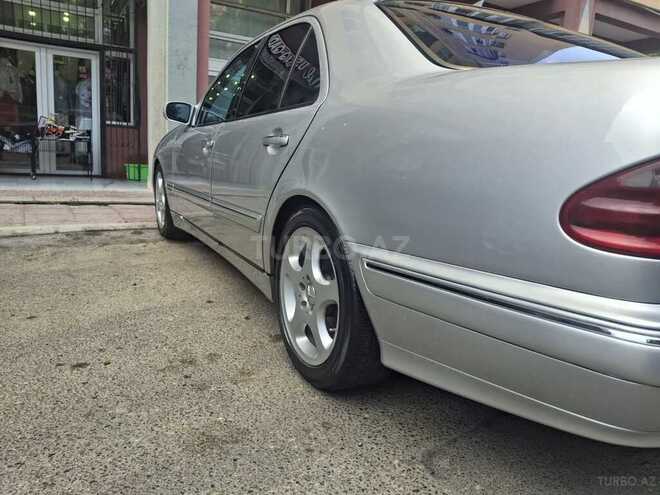 Mercedes E 240 2001, 263,570 km - 2.6 l - Bakı