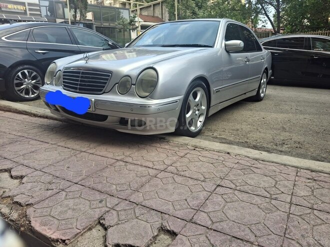 Mercedes E 240 2001, 263,570 km - 2.6 l - Bakı