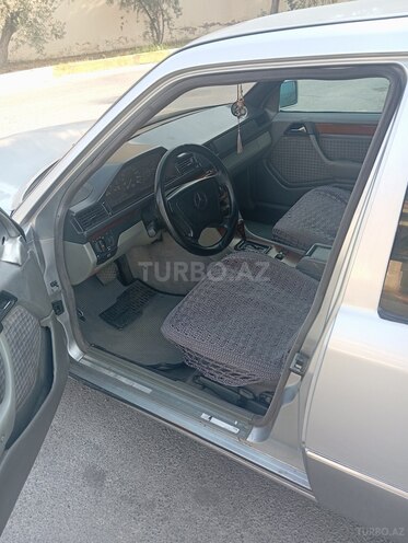 Mercedes E 250 1994, 516,577 km - 2.5 l - Bakı