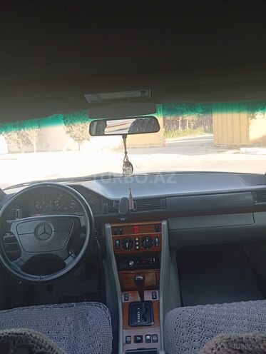 Mercedes E 250 1994, 516,577 km - 2.5 l - Bakı