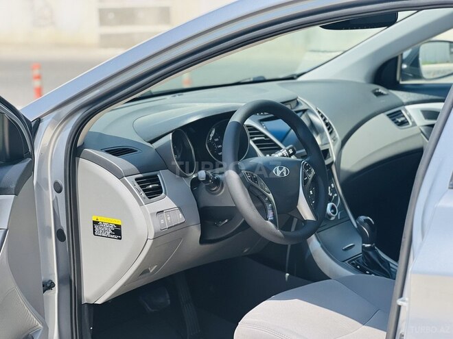 Hyundai Elantra 2015, 102,210 km - 1.8 л - Bakı