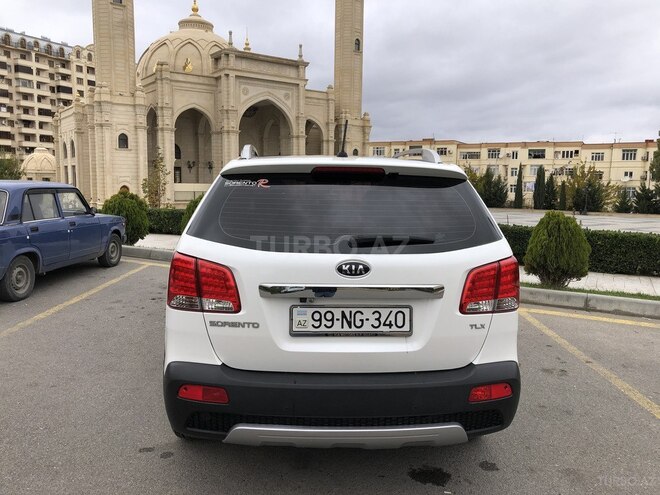 Kia Sorento 2011, 183,000 km - 2.0 l - Bakı