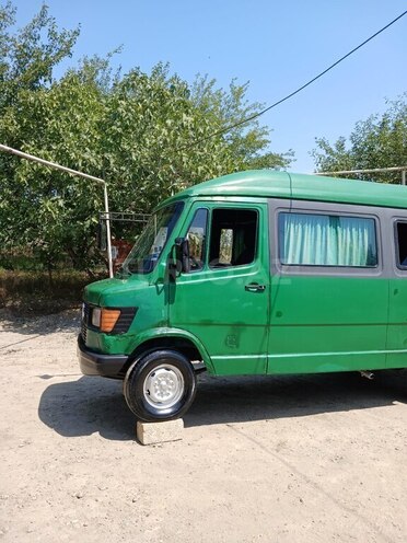 Mercedes 208 D 1993, 400,000 km - 2.3 l - Mingəçevir