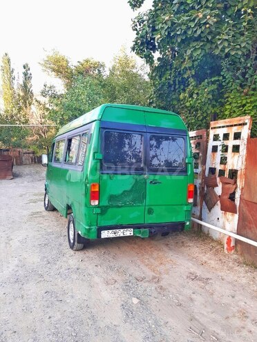 Mercedes 208 D 1993, 400,000 km - 2.3 l - Mingəçevir