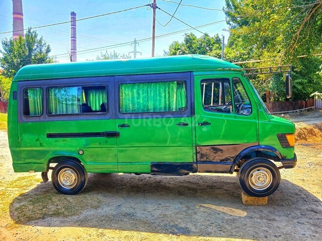 Mercedes 208 D 1993, 400,000 km - 2.3 l - Mingəçevir