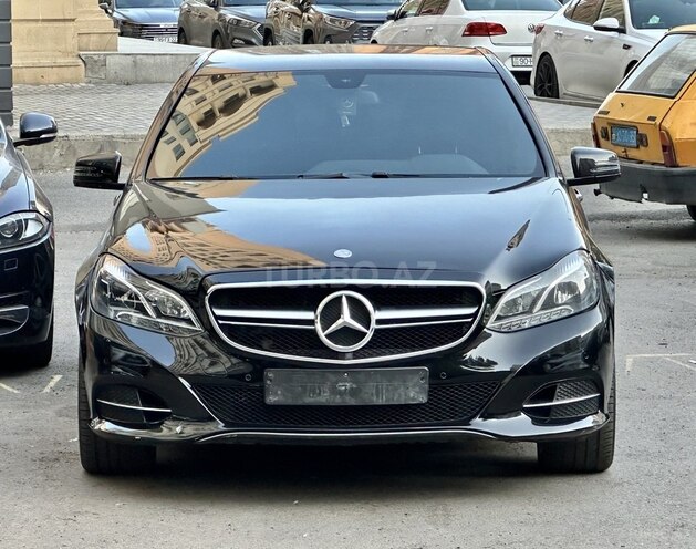 Mercedes E 220 d 2015, 369,000 km - 2.1 л - Bakı
