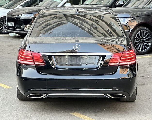 Mercedes E 220 d 2015, 369,000 km - 2.1 л - Bakı