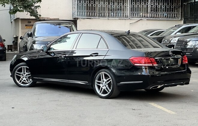 Mercedes E 220 d 2015, 369,000 km - 2.1 л - Bakı