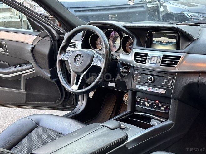 Mercedes E 220 d 2015, 369,000 km - 2.1 л - Bakı