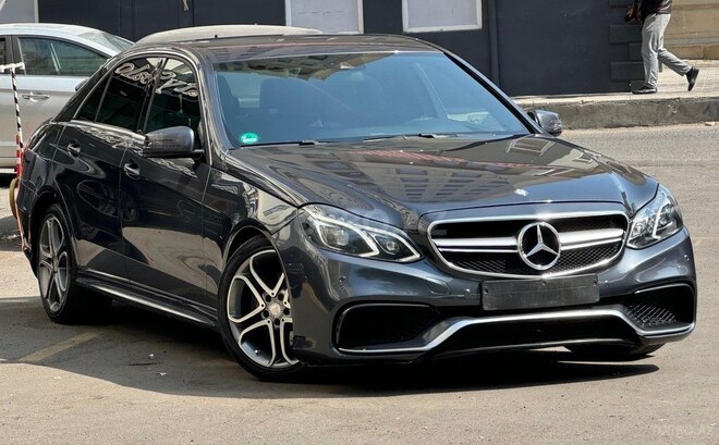Mercedes E 220 2014, 221,000 km - 2.1 l - Bakı