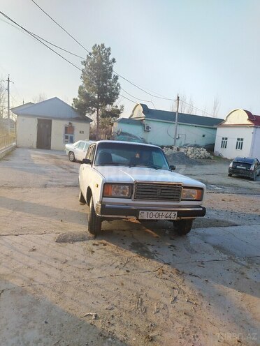 LADA (VAZ) 2107 2005, 548,769 km - 1.6 л - Saatlı