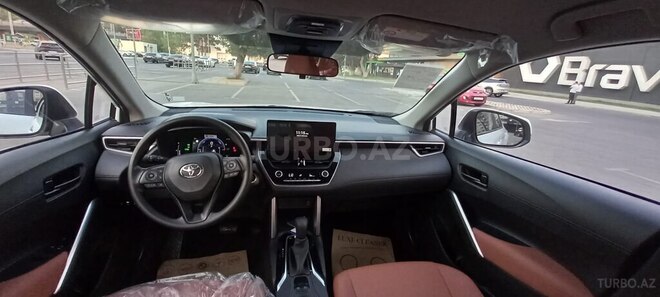 Toyota Corolla Cross 2025, 0 km - 2.0 л - Bakı