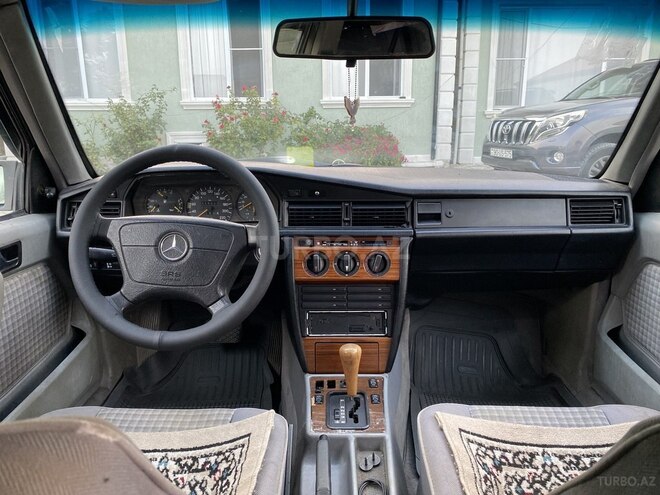 Mercedes 190 1993, 386,000 km - 2.3 l - Bakı