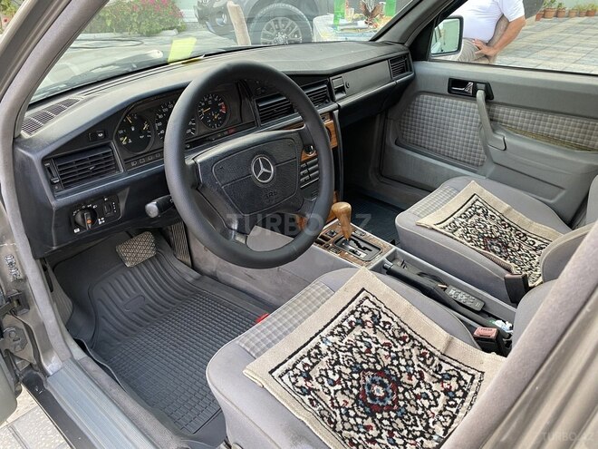 Mercedes 190 1993, 386,000 km - 2.3 l - Bakı