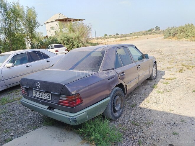 Mercedes E 200 1993, 98,740 km - 2.0 l - Sumqayıt