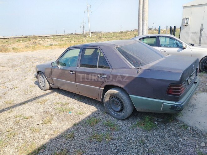 Mercedes E 200 1993, 98,740 km - 2.0 l - Sumqayıt