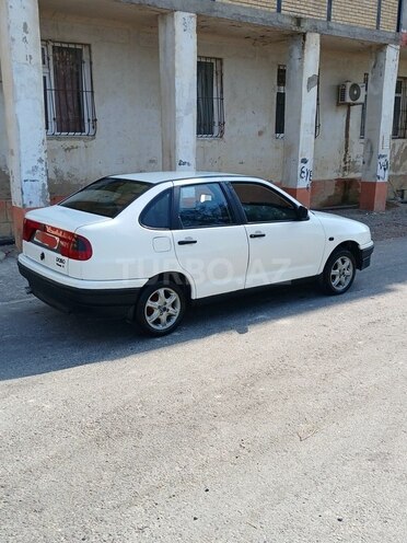 Volkswagen Polo 1996, 320,000 km - 1.6 l - Bakı