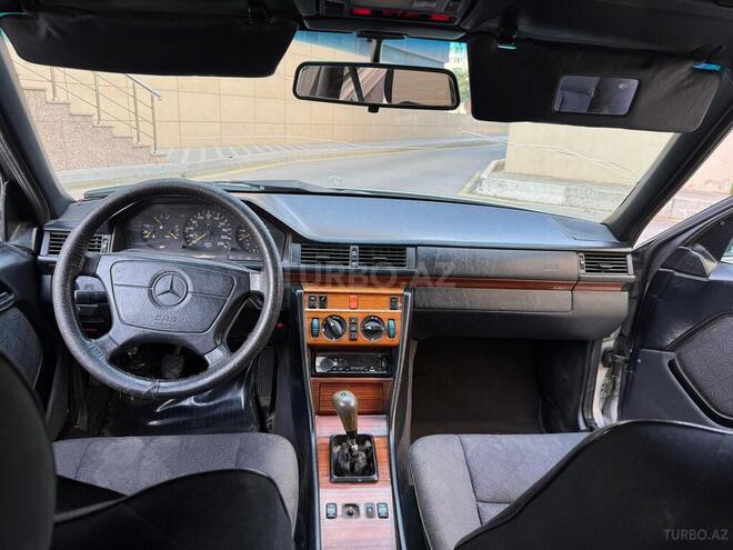Mercedes E 250 1994, 515,472 km - 2.5 л - Sumqayıt