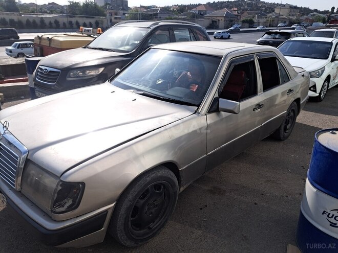 Mercedes E 200 1993, 155,580 km - 2.0 l - Bakı