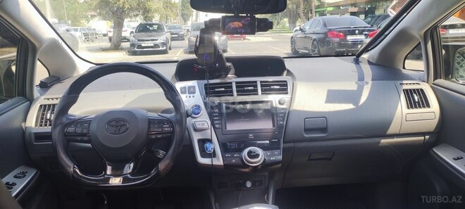 Toyota Prius V 2013, 220,000 km - 1.8 l - Bakı