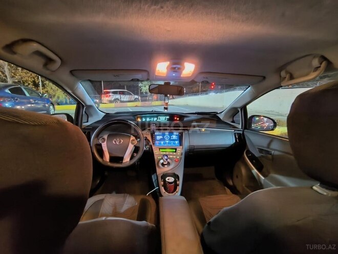 Toyota Prius 2015, 283,985 km - 1.8 л - Bakı