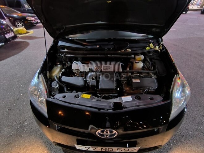 Toyota Prius 2015, 283,985 km - 1.8 л - Bakı