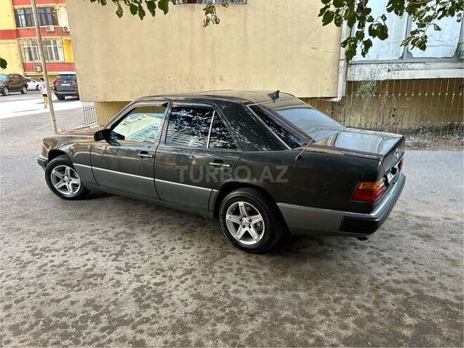 Mercedes E 230 1991, 461,000 km - 2.3 l - Bakı