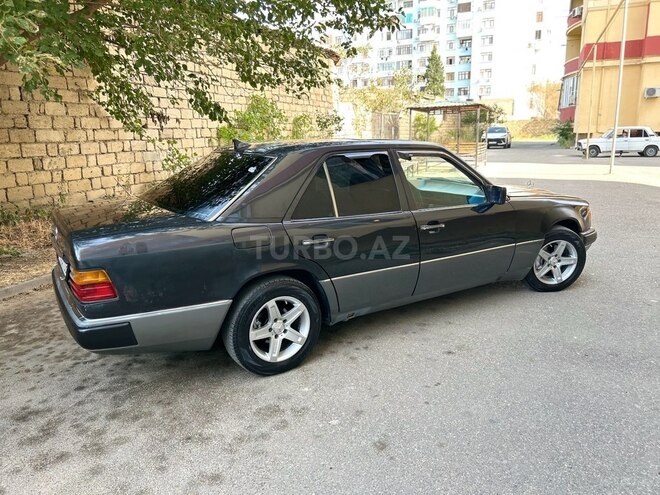 Mercedes E 230 1991, 461,000 km - 2.3 l - Bakı