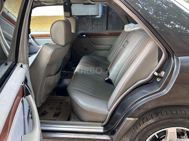 Mercedes E 230 1991, 461,000 km - 2.3 l - Bakı