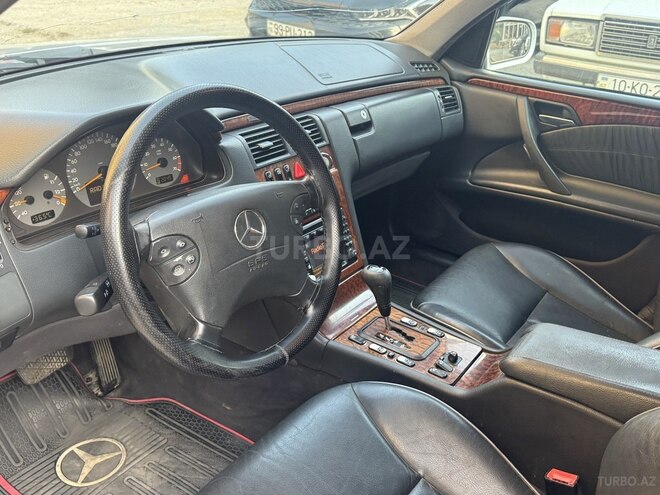 Mercedes E 240 1999, 256,666 km - 2.4 l - Bakı