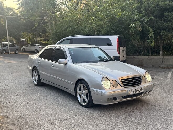 Mercedes E 240 1999, 256,666 km - 2.4 l - Bakı
