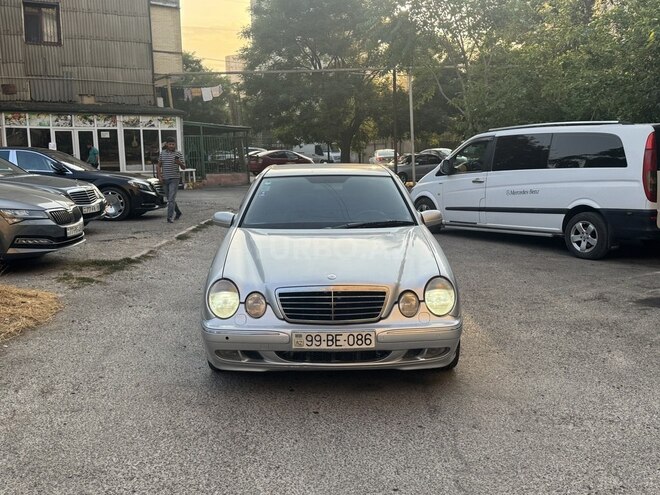 Mercedes E 240 1999, 256,666 km - 2.4 l - Bakı