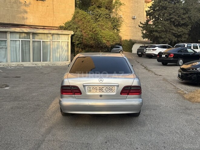 Mercedes E 240 1999, 256,666 km - 2.4 l - Bakı