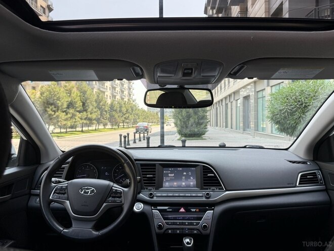 Hyundai Elantra 2017, 56,182 km - 2.0 l - Bakı