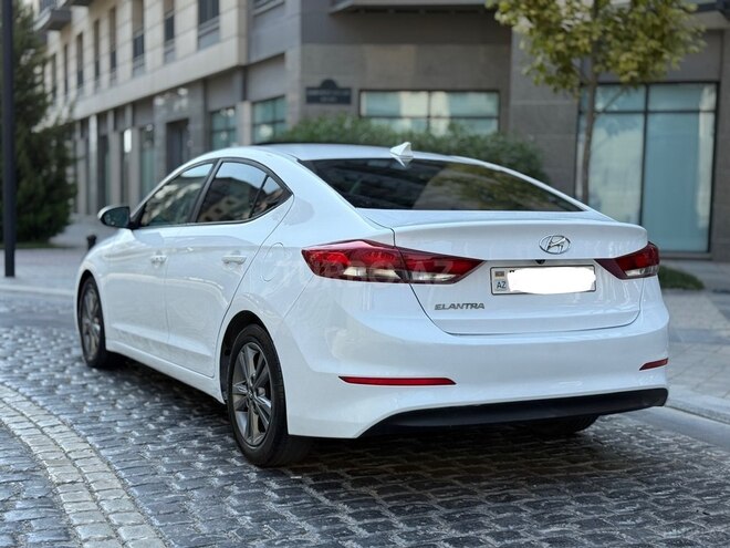 Hyundai Elantra 2017, 56,182 km - 2.0 l - Bakı