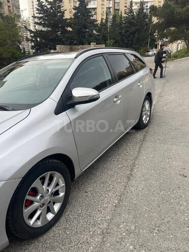 Toyota Auris 2013, 224,000 km - 1.4 л - Bakı