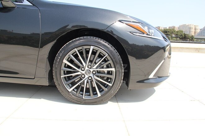 Lexus ES 300h 2023, 27,000 km - 2.5 l - Bakı