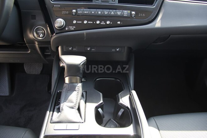 Lexus ES 300h 2023, 27,000 km - 2.5 l - Bakı