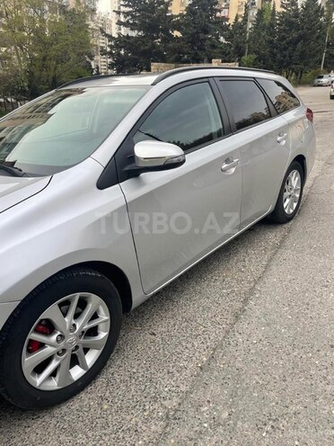 Toyota Auris 2013, 224,000 km - 1.4 л - Bakı