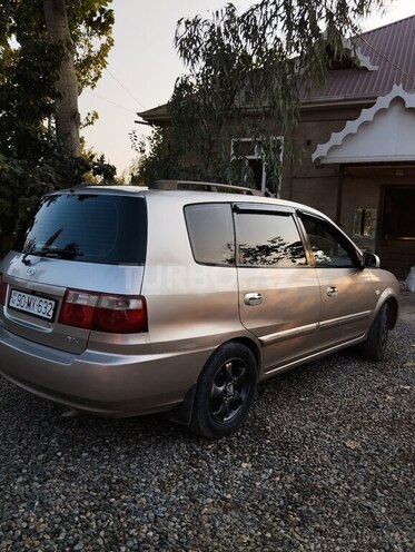Kia Carens 2004, 215,000 km - 2.0 l - Sabirabad