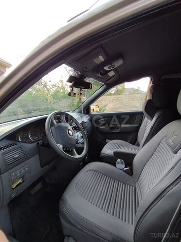 Kia Carens 2004, 215,000 km - 2.0 l - Sabirabad