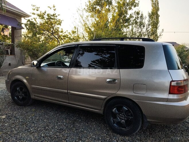 Kia Carens 2004, 215,000 km - 2.0 l - Sabirabad